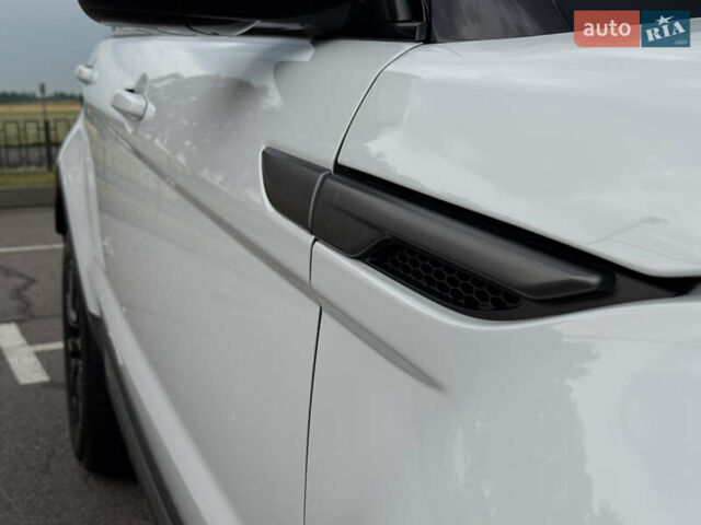 Белый Ленд Ровер Рендж Ровер Эвок, объемом двигателя 2.2 л и пробегом 90 тыс. км за 22999 $, фото 13 на Automoto.ua