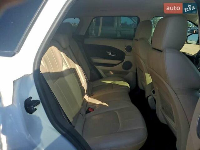 Белый Ленд Ровер Рендж Ровер Эвок, объемом двигателя 2 л и пробегом 118 тыс. км за 3500 $, фото 10 на Automoto.ua