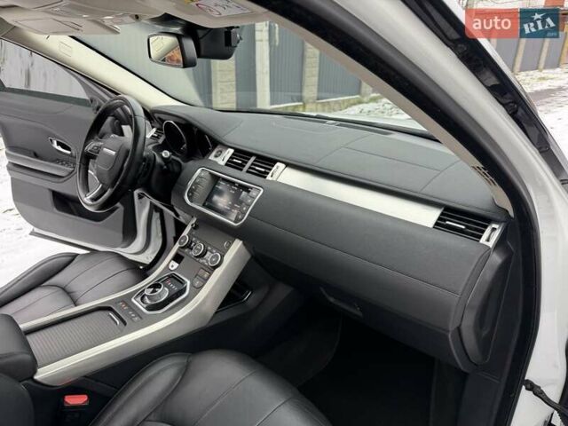 Білий Ленд Ровер Рендж Ровер Евок, об'ємом двигуна 2.18 л та пробігом 83 тис. км за 22500 $, фото 15 на Automoto.ua