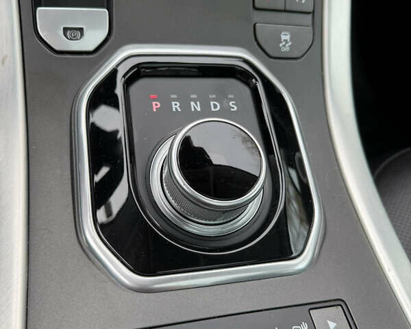 Белый Ленд Ровер Рендж Ровер Эвок, объемом двигателя 2.01 л и пробегом 206 тыс. км за 16900 $, фото 28 на Automoto.ua