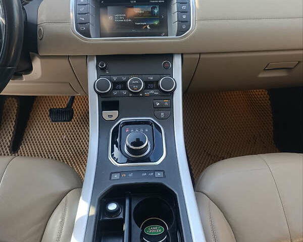 Белый Ленд Ровер Рендж Ровер Эвок, объемом двигателя 2 л и пробегом 87 тыс. км за 22900 $, фото 29 на Automoto.ua