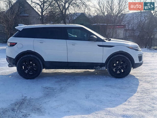 Белый Ленд Ровер Рендж Ровер Эвок, объемом двигателя 2 л и пробегом 87 тыс. км за 22900 $, фото 2 на Automoto.ua