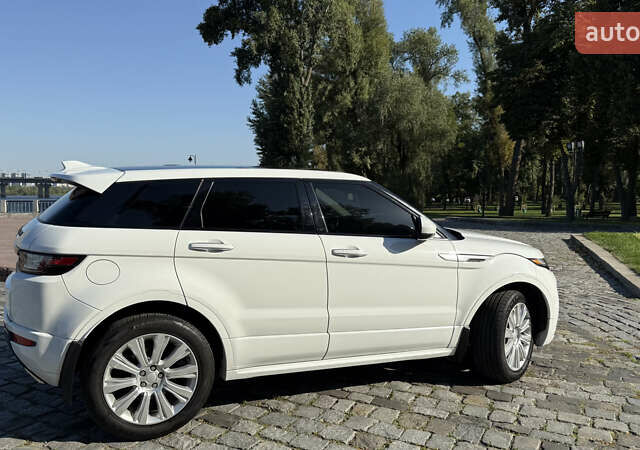 Білий Ленд Ровер Рендж Ровер Евок, об'ємом двигуна 2 л та пробігом 132 тис. км за 21500 $, фото 2 на Automoto.ua
