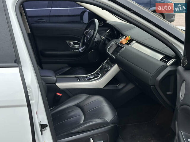 Белый Ленд Ровер Рендж Ровер Эвок, объемом двигателя 2 л и пробегом 130 тыс. км за 21900 $, фото 15 на Automoto.ua