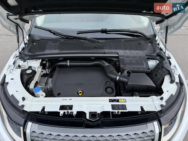 Белый Ленд Ровер Рендж Ровер Эвок, объемом двигателя 2.2 л и пробегом 90 тыс. км за 22999 $, фото 41 на Automoto.ua