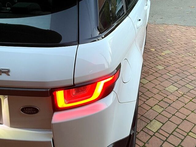 Белый Ленд Ровер Рендж Ровер Эвок, объемом двигателя 2 л и пробегом 154 тыс. км за 25500 $, фото 8 на Automoto.ua