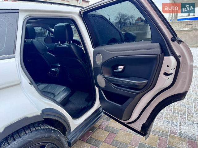 Білий Ленд Ровер Рендж Ровер Евок, об'ємом двигуна 2 л та пробігом 180 тис. км за 23200 $, фото 26 на Automoto.ua