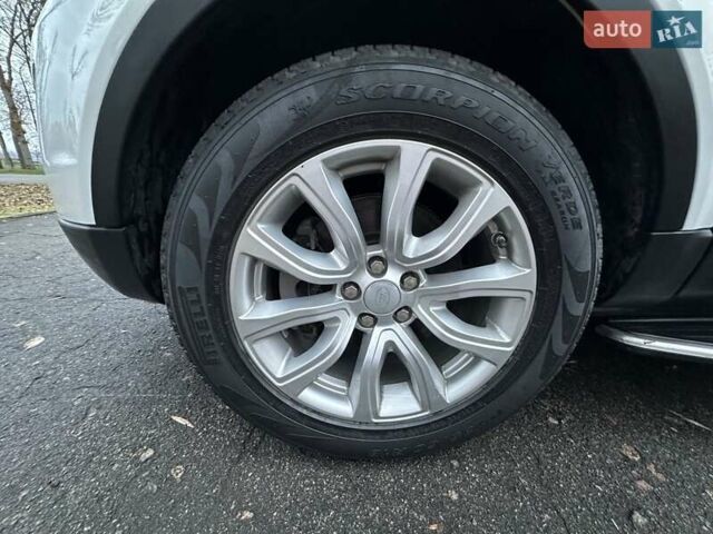 Білий Ленд Ровер Рендж Ровер Евок, об'ємом двигуна 2 л та пробігом 88 тис. км за 19999 $, фото 54 на Automoto.ua