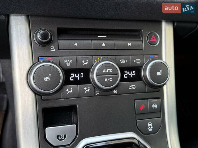 Білий Ленд Ровер Рендж Ровер Евок, об'ємом двигуна 2.18 л та пробігом 185 тис. км за 21000 $, фото 93 на Automoto.ua