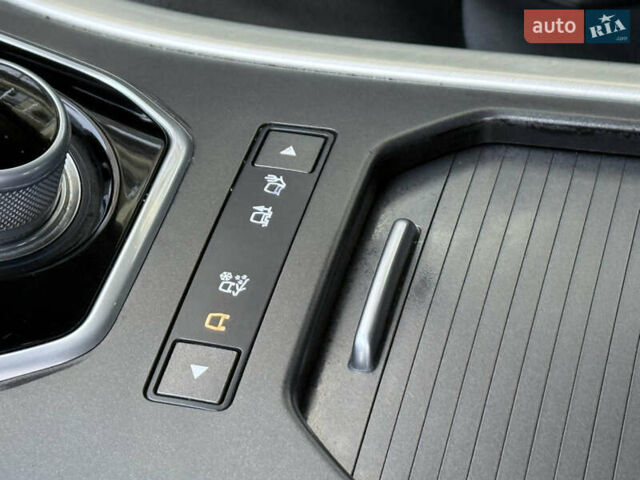 Білий Ленд Ровер Рендж Ровер Евок, об'ємом двигуна 2.18 л та пробігом 185 тис. км за 21000 $, фото 96 на Automoto.ua