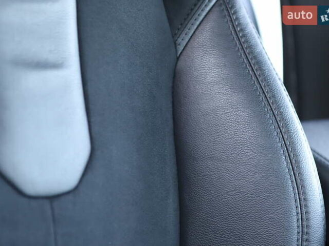 Білий Ленд Ровер Рендж Ровер Евок, об'ємом двигуна 2.2 л та пробігом 94 тис. км за 23899 $, фото 112 на Automoto.ua