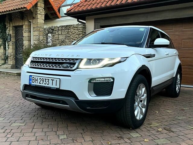 Белый Ленд Ровер Рендж Ровер Эвок, объемом двигателя 2 л и пробегом 154 тыс. км за 25500 $, фото 3 на Automoto.ua