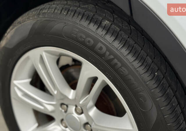 Білий Ленд Ровер Рендж Ровер Евок, об'ємом двигуна 2 л та пробігом 165 тис. км за 15400 $, фото 9 на Automoto.ua