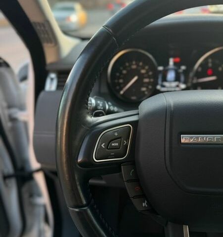 Білий Ленд Ровер Рендж Ровер Евок, об'ємом двигуна 2 л та пробігом 159 тис. км за 18999 $, фото 17 на Automoto.ua