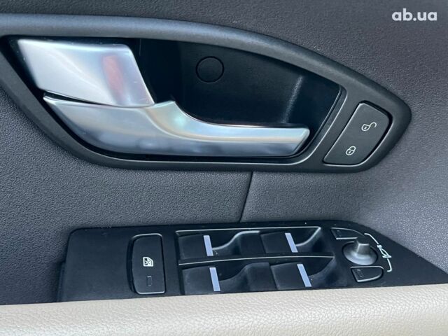 Белый Ленд Ровер Рендж Ровер Эвок, объемом двигателя 2 л и пробегом 68 тыс. км за 23490 $, фото 14 на Automoto.ua