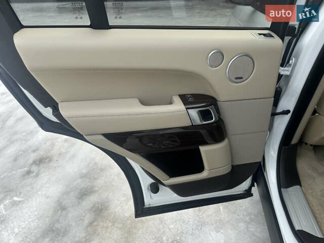 Білий Ленд Ровер Рендж Ровер Евок, об'ємом двигуна 3 л та пробігом 190 тис. км за 21999 $, фото 9 на Automoto.ua