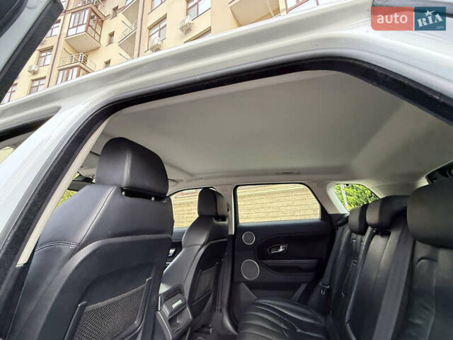 Білий Ленд Ровер Рендж Ровер Евок, об'ємом двигуна 2.18 л та пробігом 185 тис. км за 21000 $, фото 83 на Automoto.ua