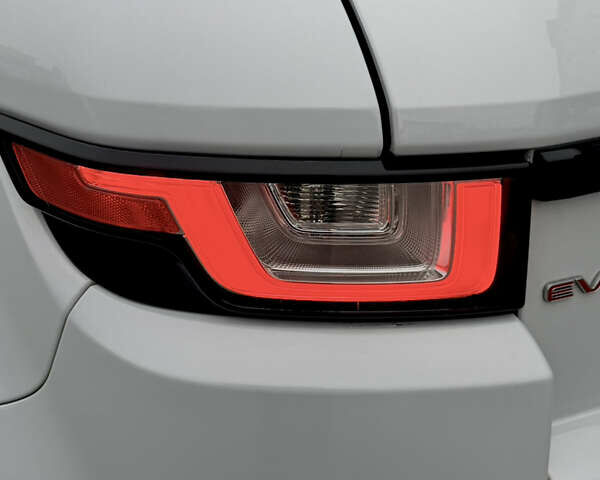 Білий Ленд Ровер Рендж Ровер Евок, об'ємом двигуна 2 л та пробігом 122 тис. км за 26999 $, фото 32 на Automoto.ua