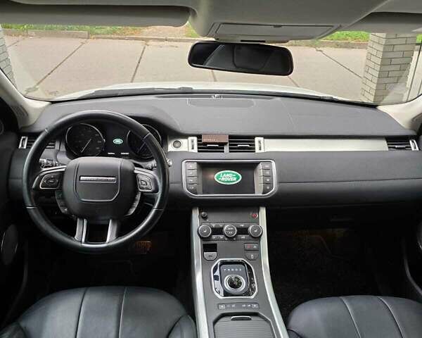 Белый Ленд Ровер Рендж Ровер Эвок, объемом двигателя 2 л и пробегом 127 тыс. км за 19900 $, фото 11 на Automoto.ua