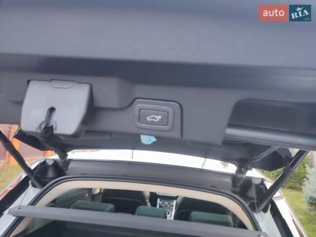 Белый Ленд Ровер Рендж Ровер Эвок, объемом двигателя 2.18 л и пробегом 82 тыс. км за 25300 $, фото 38 на Automoto.ua