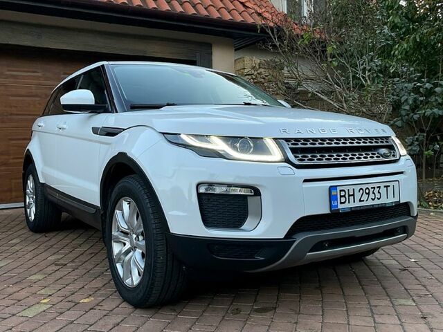 Белый Ленд Ровер Рендж Ровер Эвок, объемом двигателя 2 л и пробегом 154 тыс. км за 25500 $, фото 2 на Automoto.ua