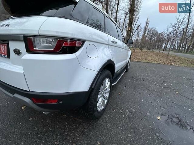 Білий Ленд Ровер Рендж Ровер Евок, об'ємом двигуна 2 л та пробігом 88 тис. км за 19999 $, фото 55 на Automoto.ua