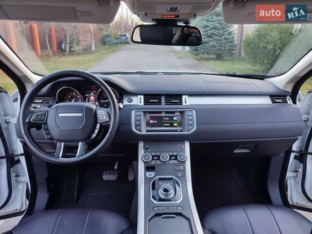 Белый Ленд Ровер Рендж Ровер Эвок, объемом двигателя 2.18 л и пробегом 82 тыс. км за 25300 $, фото 19 на Automoto.ua