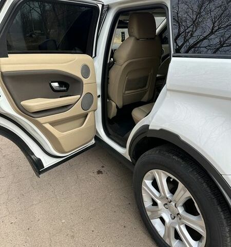 Белый Ленд Ровер Рендж Ровер Эвок, объемом двигателя 2 л и пробегом 100 тыс. км за 19800 $, фото 10 на Automoto.ua