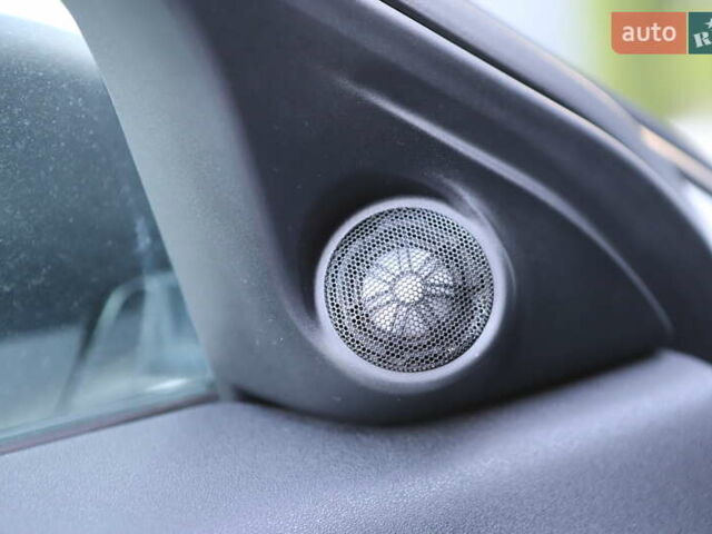 Білий Ленд Ровер Рендж Ровер Евок, об'ємом двигуна 2.2 л та пробігом 94 тис. км за 23899 $, фото 77 на Automoto.ua