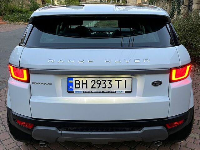 Белый Ленд Ровер Рендж Ровер Эвок, объемом двигателя 2 л и пробегом 154 тыс. км за 25500 $, фото 1 на Automoto.ua