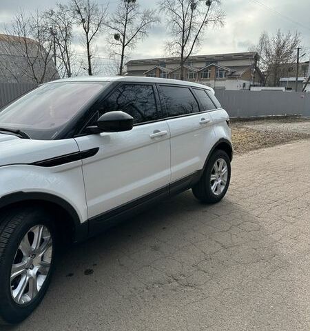 Белый Ленд Ровер Рендж Ровер Эвок, объемом двигателя 2 л и пробегом 100 тыс. км за 19800 $, фото 4 на Automoto.ua