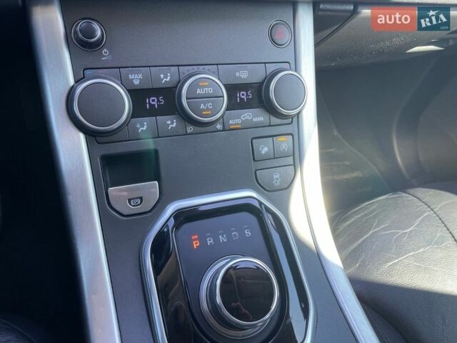 Белый Ленд Ровер Рендж Ровер Эвок, объемом двигателя 0 л и пробегом 180 тыс. км за 18500 $, фото 29 на Automoto.ua