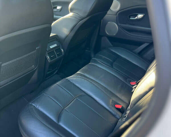 Білий Ленд Ровер Рендж Ровер Евок, об'ємом двигуна 2 л та пробігом 80 тис. км за 22900 $, фото 15 на Automoto.ua