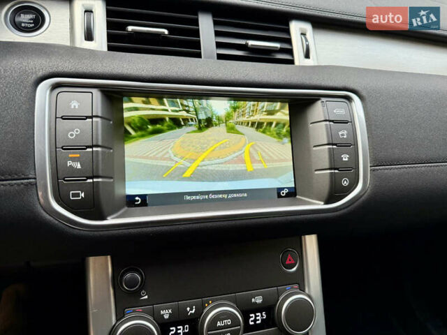 Белый Ленд Ровер Рендж Ровер Эвок, объемом двигателя 2 л и пробегом 90 тыс. км за 19850 $, фото 83 на Automoto.ua