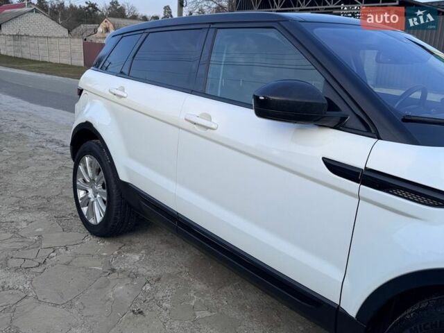 Білий Ленд Ровер Рендж Ровер Евок, об'ємом двигуна 2 л та пробігом 120 тис. км за 18500 $, фото 4 на Automoto.ua
