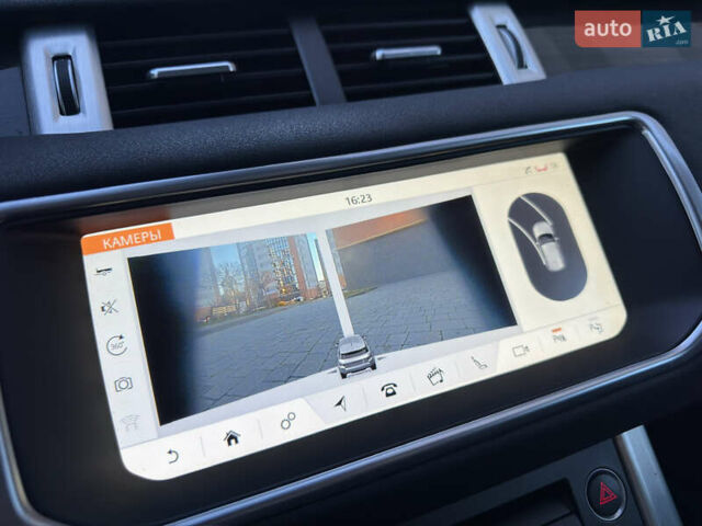 Белый Ленд Ровер Рендж Ровер Эвок, объемом двигателя 2 л и пробегом 117 тыс. км за 25250 $, фото 62 на Automoto.ua