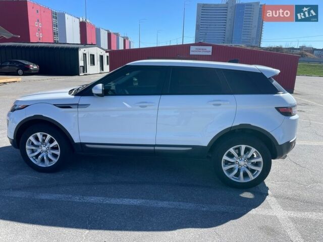 Белый Ленд Ровер Рендж Ровер Эвок, объемом двигателя 0 л и пробегом 180 тыс. км за 18500 $, фото 6 на Automoto.ua