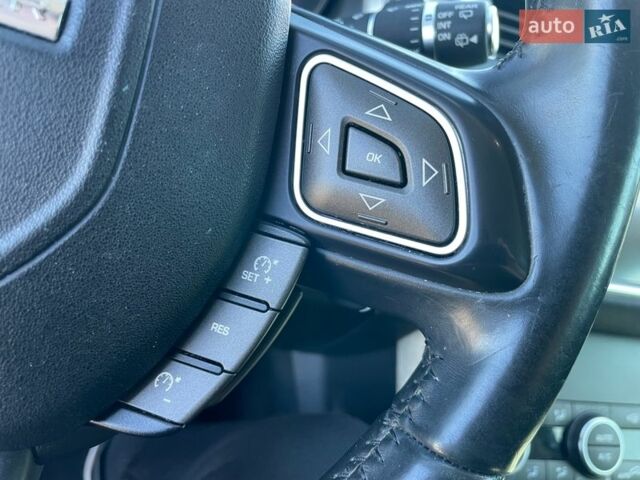 Белый Ленд Ровер Рендж Ровер Эвок, объемом двигателя 0 л и пробегом 180 тыс. км за 18500 $, фото 23 на Automoto.ua