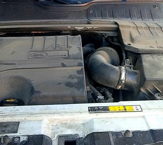 Білий Ленд Ровер Рендж Ровер Евок, об'ємом двигуна 2 л та пробігом 130 тис. км за 19000 $, фото 5 на Automoto.ua