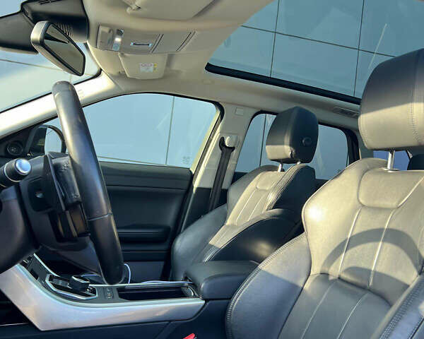 Білий Ленд Ровер Рендж Ровер Евок, об'ємом двигуна 2 л та пробігом 80 тис. км за 22900 $, фото 11 на Automoto.ua