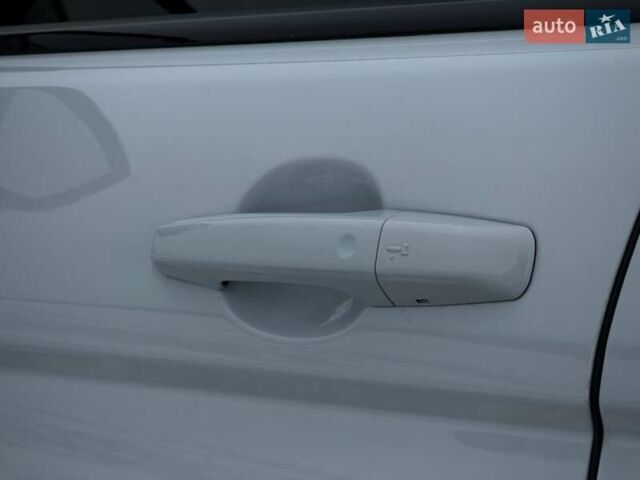 Білий Ленд Ровер Рендж Ровер Евок, об'ємом двигуна 2 л та пробігом 147 тис. км за 23500 $, фото 13 на Automoto.ua