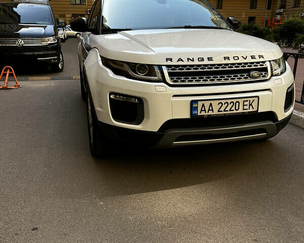 Белый Ленд Ровер Рендж Ровер Эвок, объемом двигателя 2 л и пробегом 48 тыс. км за 28500 $, фото 3 на Automoto.ua