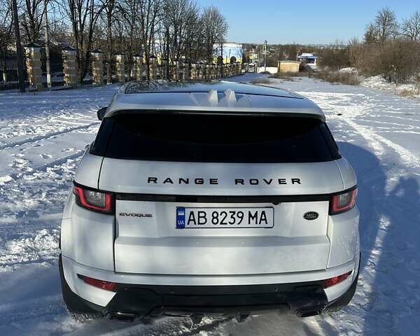 Білий Ленд Ровер Рендж Ровер Евок, об'ємом двигуна 2 л та пробігом 158 тис. км за 24000 $, фото 6 на Automoto.ua