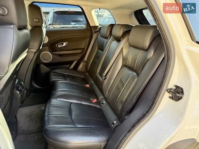 Белый Ленд Ровер Рендж Ровер Эвок, объемом двигателя 2 л и пробегом 116 тыс. км за 22000 $, фото 8 на Automoto.ua