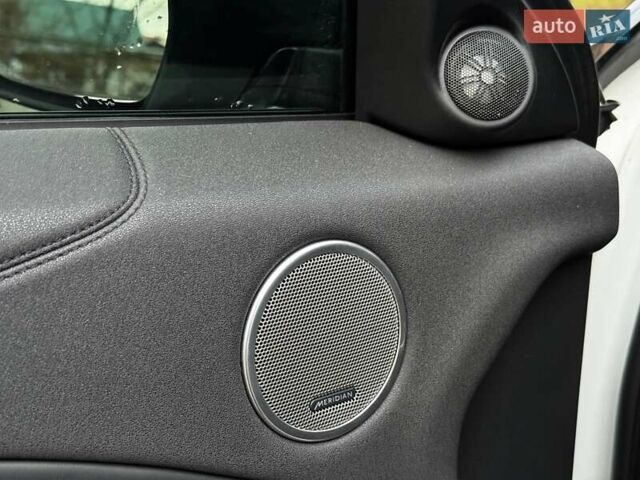 Білий Ленд Ровер Рендж Ровер Евок, об'ємом двигуна 2 л та пробігом 121 тис. км за 20240 $, фото 17 на Automoto.ua