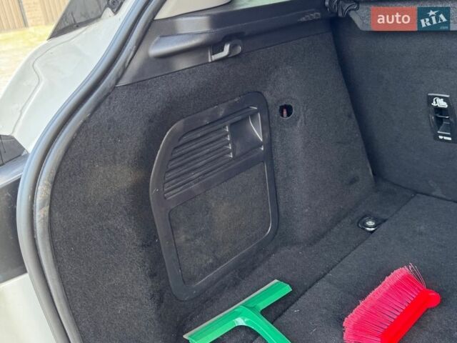 Білий Ленд Ровер Рендж Ровер Евок, об'ємом двигуна 2 л та пробігом 120 тис. км за 18500 $, фото 29 на Automoto.ua