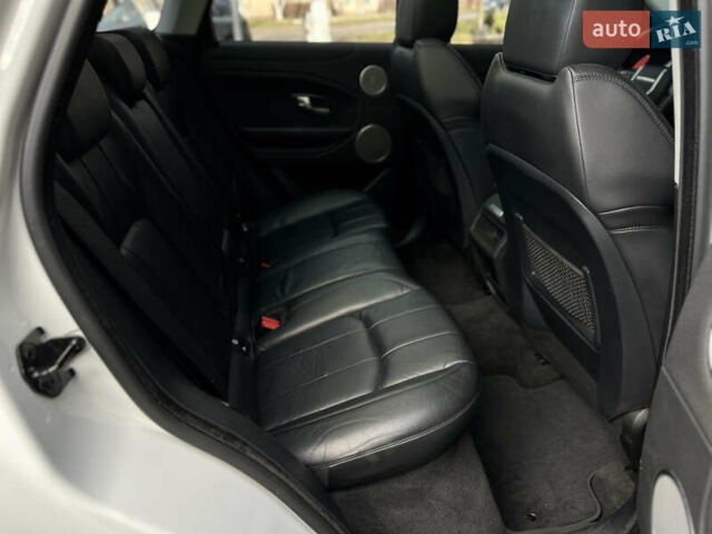 Білий Ленд Ровер Рендж Ровер Евок, об'ємом двигуна 2 л та пробігом 145 тис. км за 23000 $, фото 26 на Automoto.ua