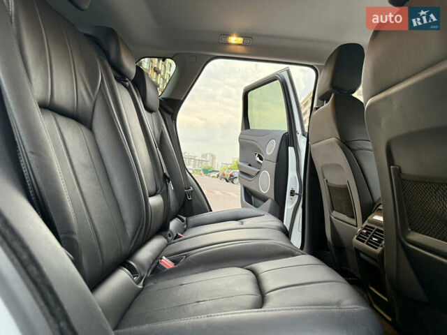 Белый Ленд Ровер Рендж Ровер Эвок, объемом двигателя 2 л и пробегом 90 тыс. км за 19850 $, фото 60 на Automoto.ua