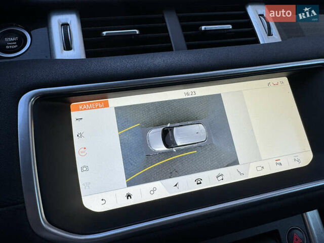 Белый Ленд Ровер Рендж Ровер Эвок, объемом двигателя 2 л и пробегом 117 тыс. км за 25250 $, фото 63 на Automoto.ua