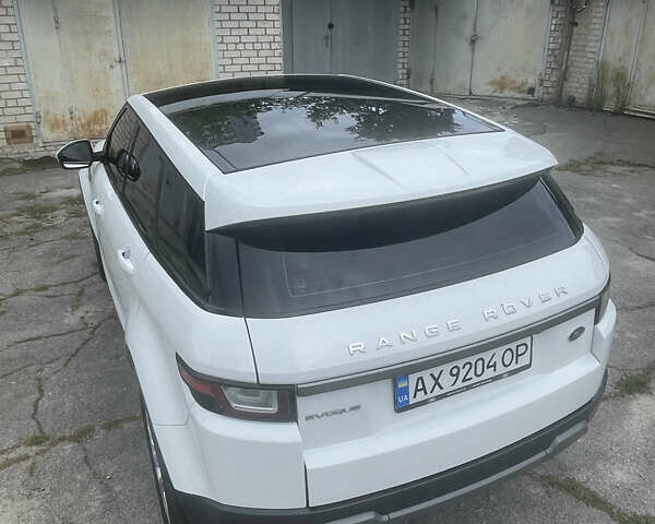 Білий Ленд Ровер Рендж Ровер Евок, об'ємом двигуна 2 л та пробігом 114 тис. км за 25000 $, фото 2 на Automoto.ua